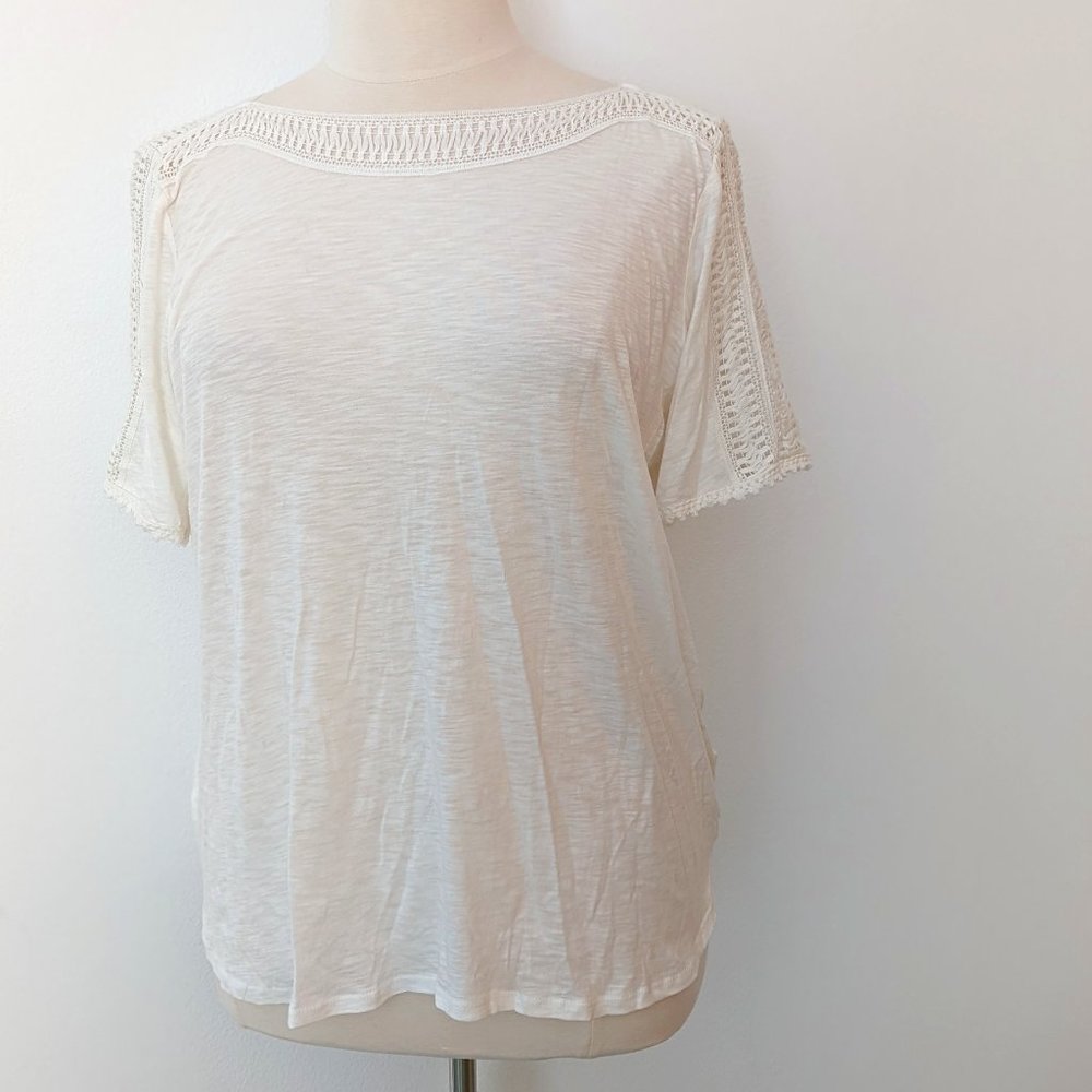 Summer! Crochet Trim T-shirt